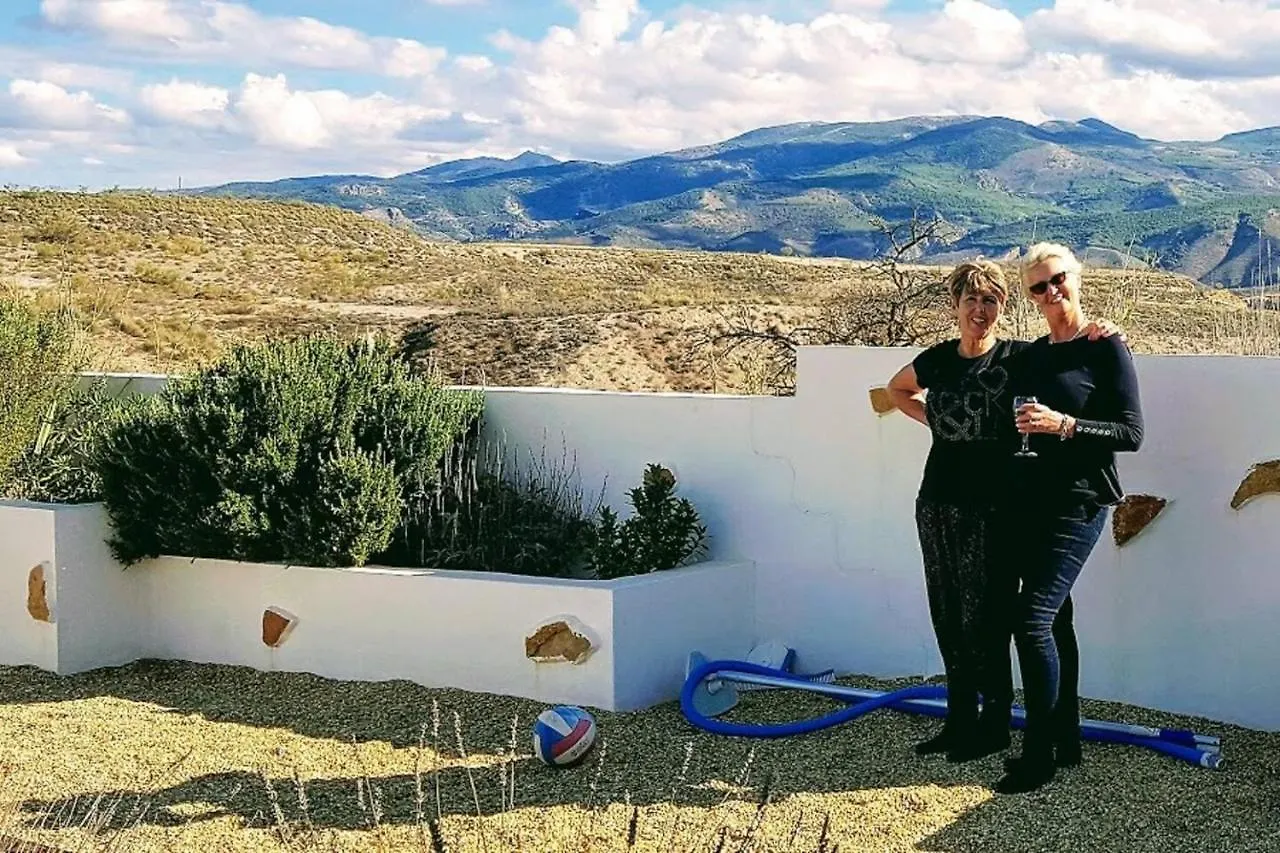 2-Bed Villa With Pool Garden & Parking Near Seron Spain